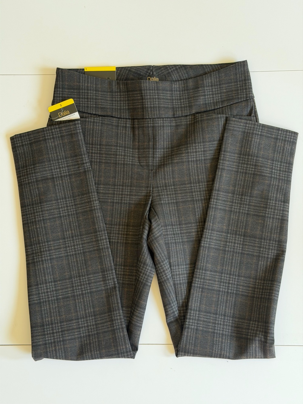 NWT Woman’s Dalia Size Small Plaid Pull On Tummy Control Pants - Picture 5 of 6